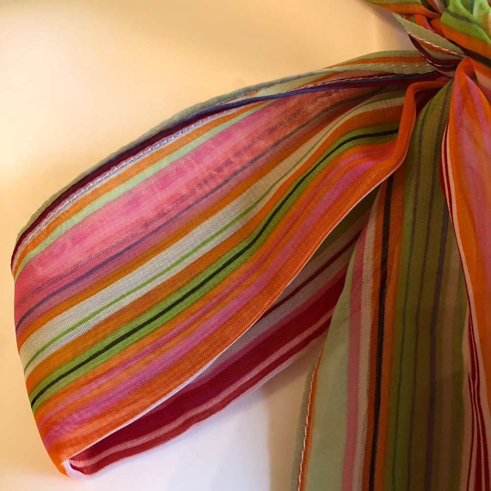 B
Scarf - Picture 2 of 2